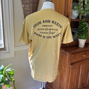 Iron & Resin Men's Short Sleeve Crewneck T-Shirt - Large 100% Cotton EUC